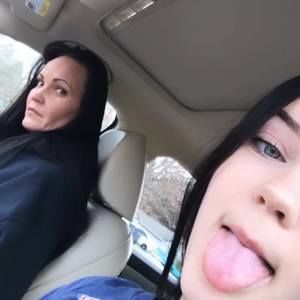 Meet your Posher, Marisa